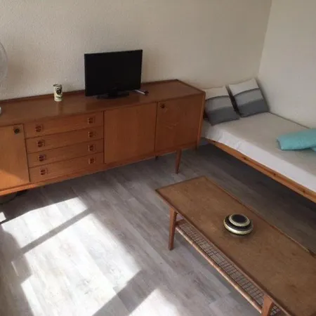 2 Pieces, 5 Couchages Avec Piscine Et Parking A Port Camargue - Fr-1-731-31 * 勒格罗-迪鲁瓦